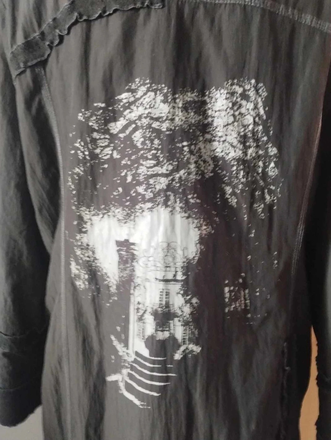 Manteau mujer negro, original con un dibujo en la espalda, T46, S.quise – photo 5